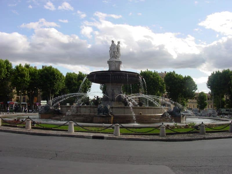 Obviously a very different fountain from a different time built for a different reason.