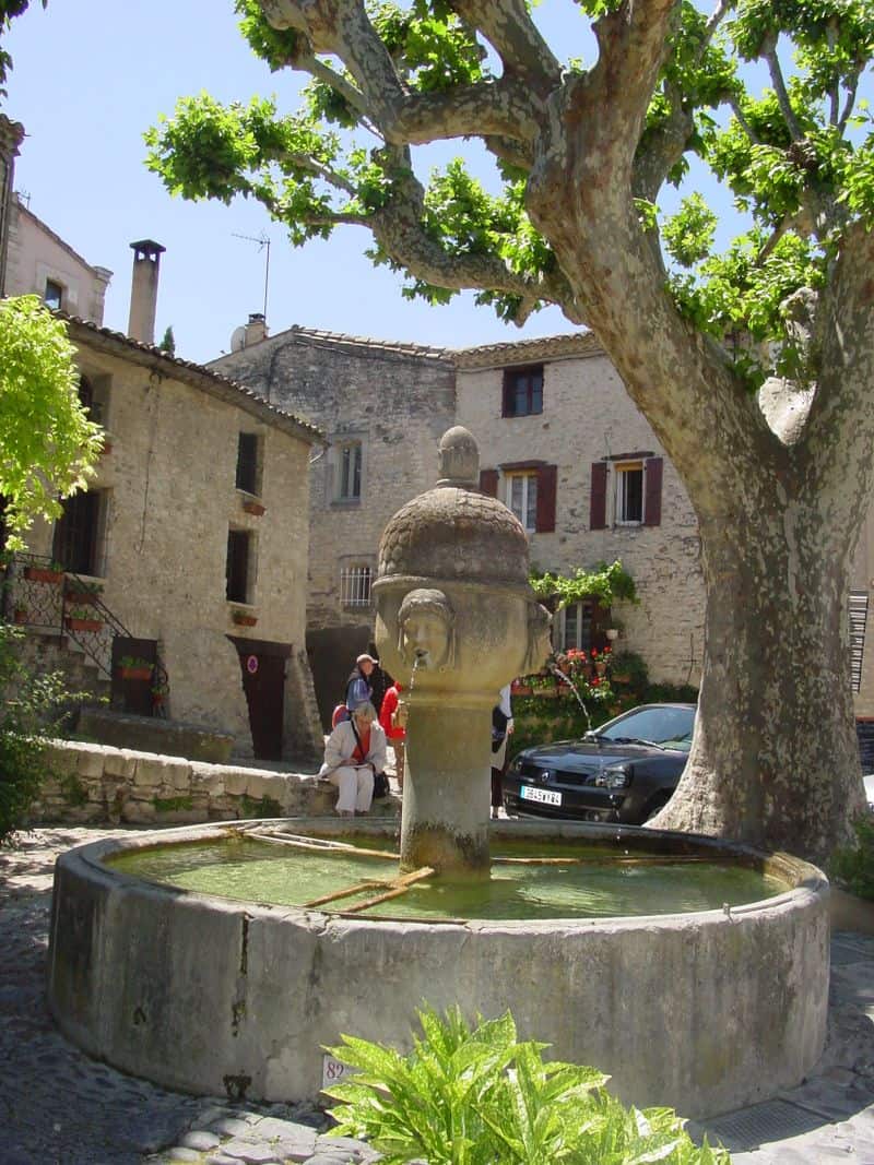 Different town, same fountain.