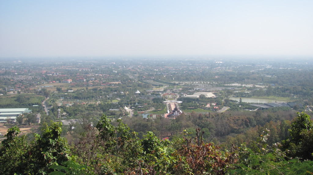 In this photo, also from Doi Kham, the scale of the gardens is revealed.